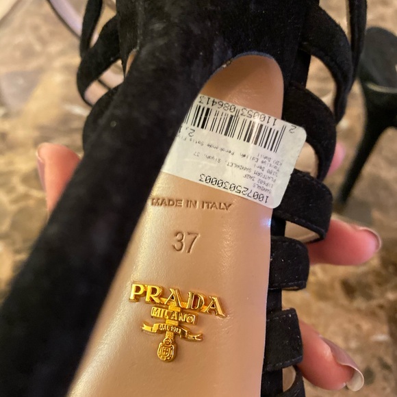 Prada Shoes - Picture 5 of 8